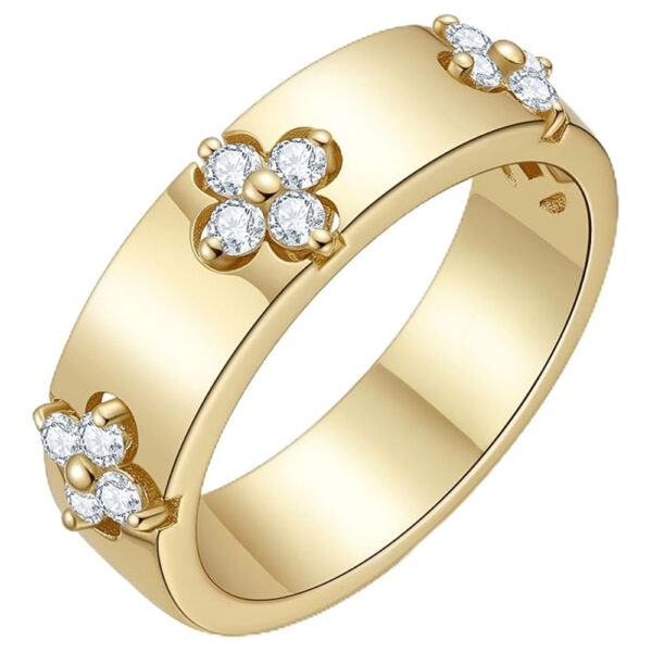 Clover Design Ring with Faceted Center Stone and Polished Finish